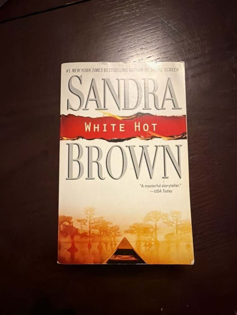 White Hot by Sandra Brown (Trade Paperback)